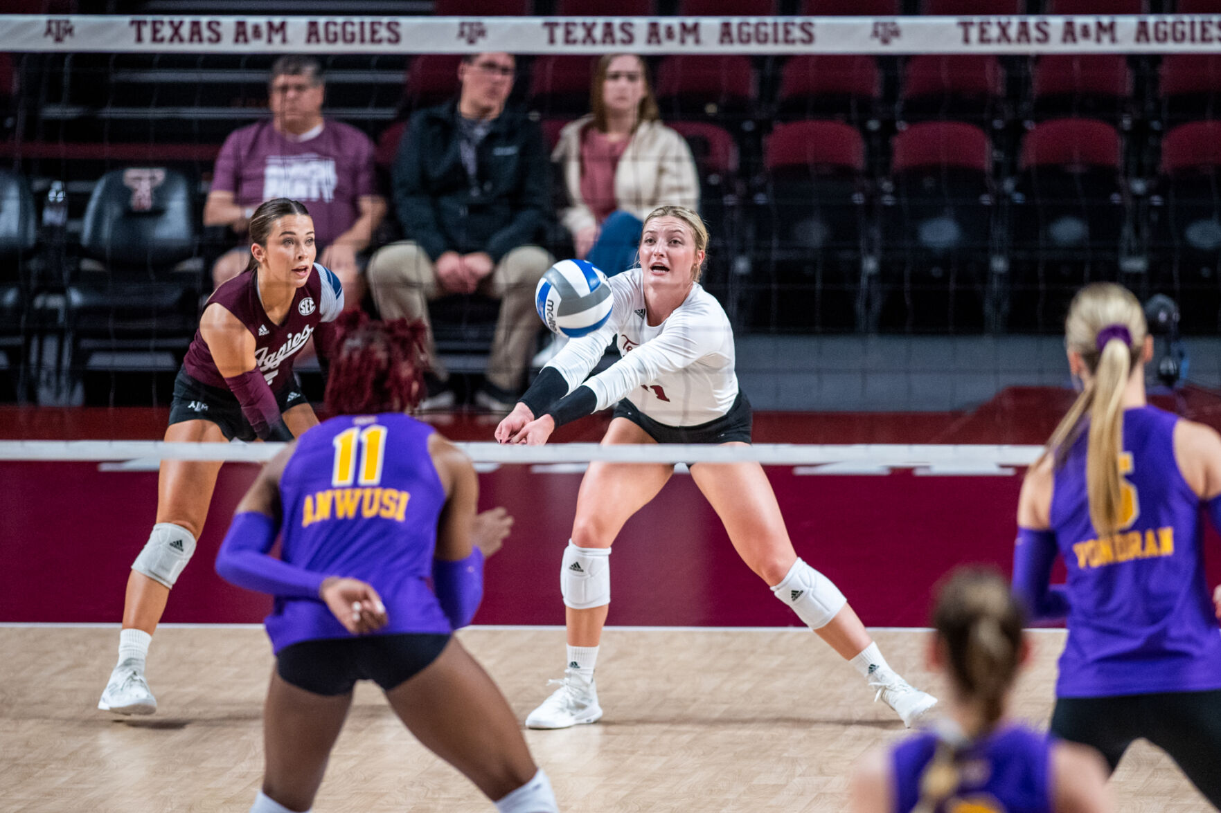 111722-bcs-sports-AggieVolleyball009.JPG